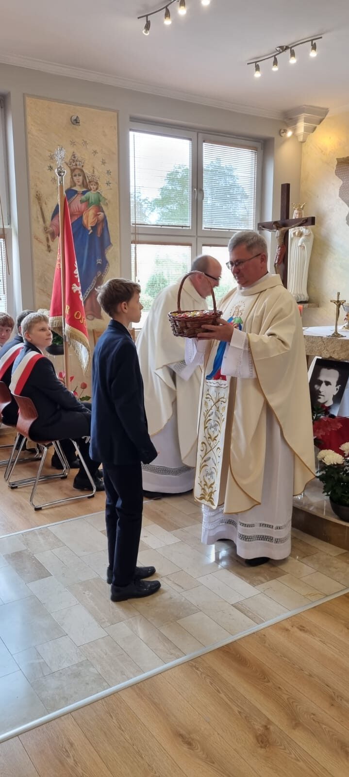 Dzień Patrona i Inauguracja Roku Szkolnego w Salezjańskiej Szkole Podstawowej i Branżowej I Stopnia im. ks. Ignacego Błażewskiego w Kniewie